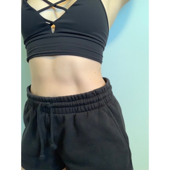 Small, Aritzia TNA, black cozy sweater shorts - Picture 12 of 13